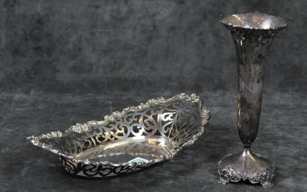 AMERICAN STERLING SILVER VASE AND 2edf2a