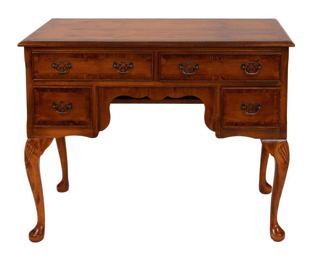 QUEEN ANNE STYLE DRESSING TABLE 2f1208