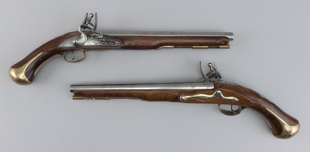 TWO REPRODUCTION TOWER FLINTLOCK 2f1cfb