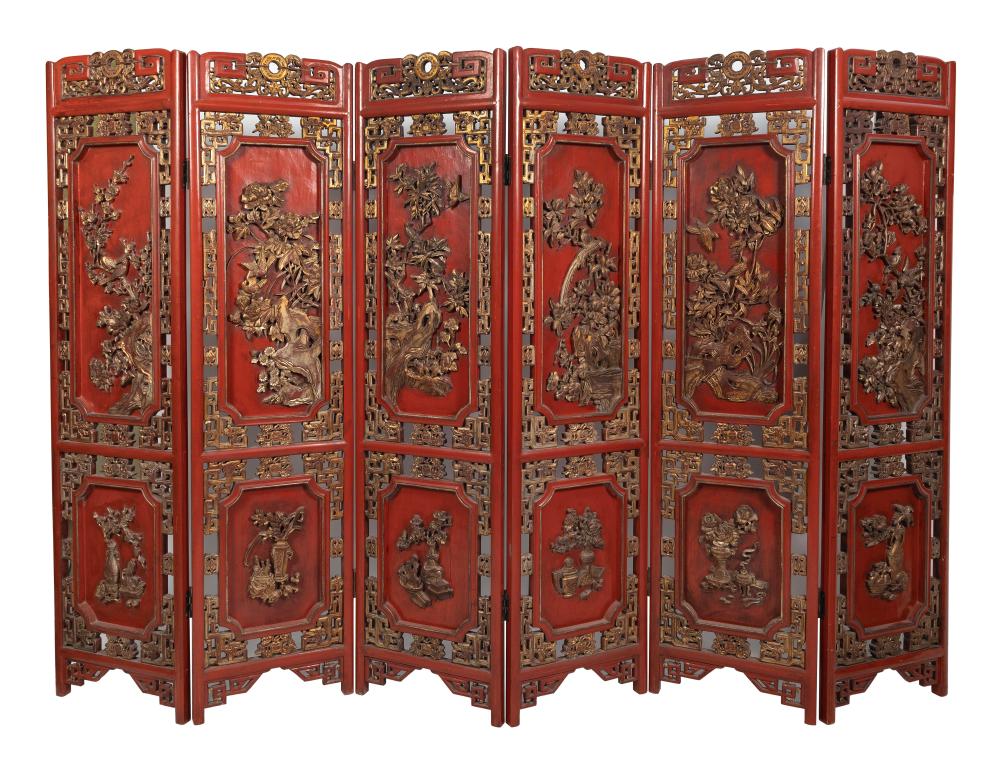SIX PANEL RED AND GILT LACQUERED 2f1ee3