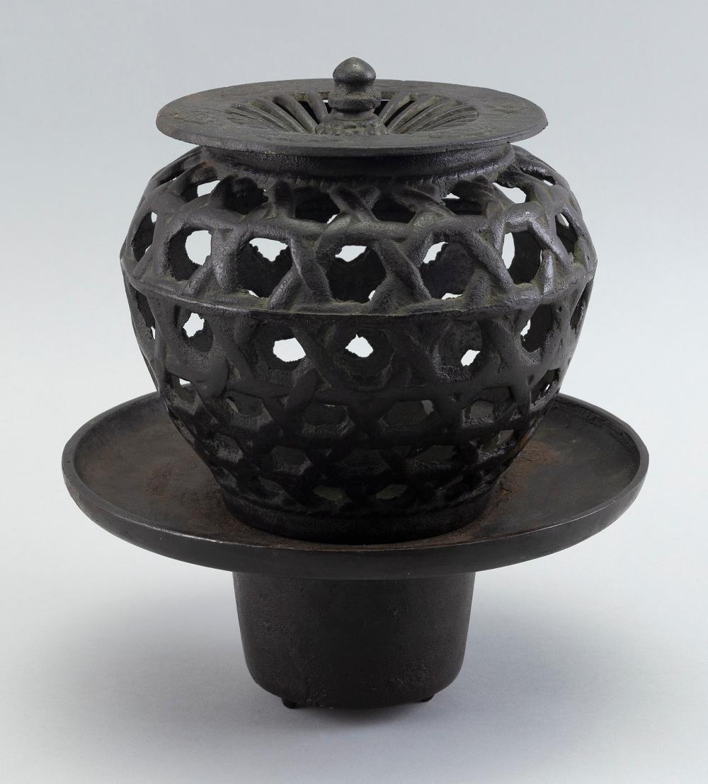 JAPANESE BRONZE COVERED VASE AND 2f1f5e