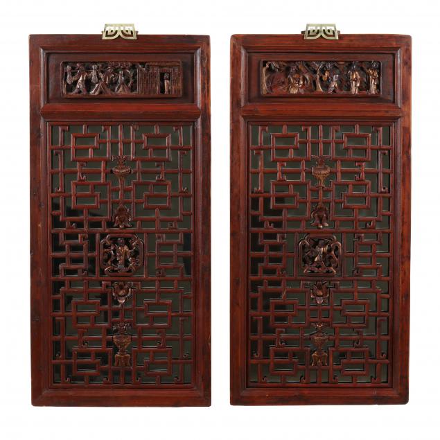A PAIR OF CHINESE CARVED WOODEN 2f0965