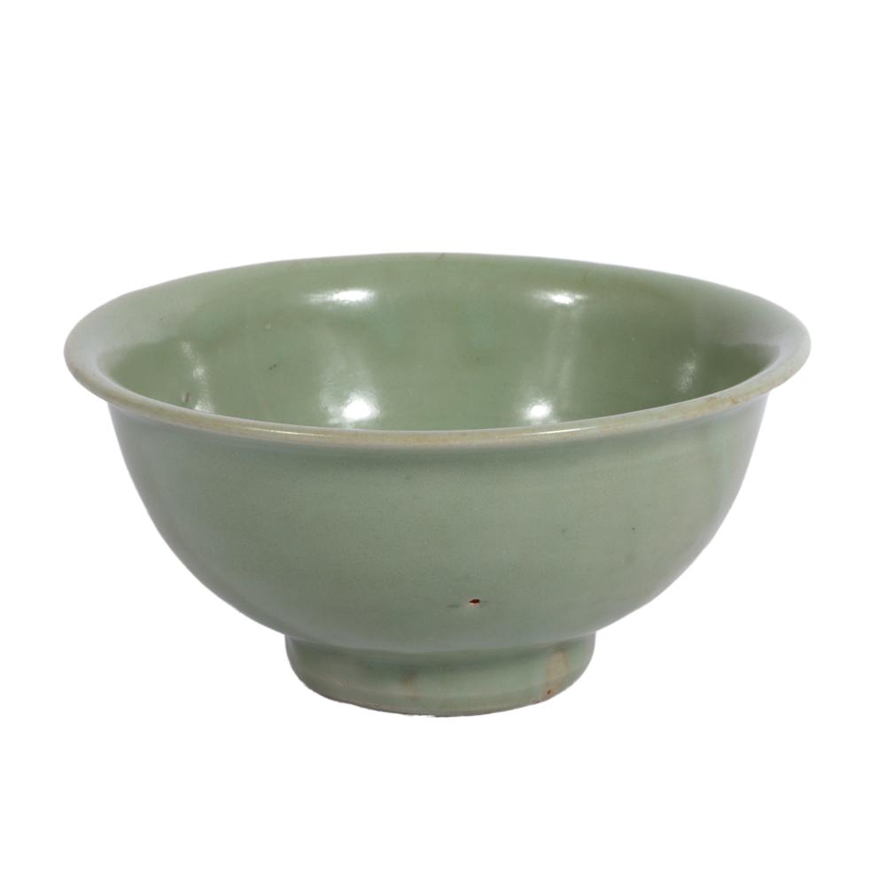 CHINESE MING DYNASTY CELADON GREEN 2f3424
