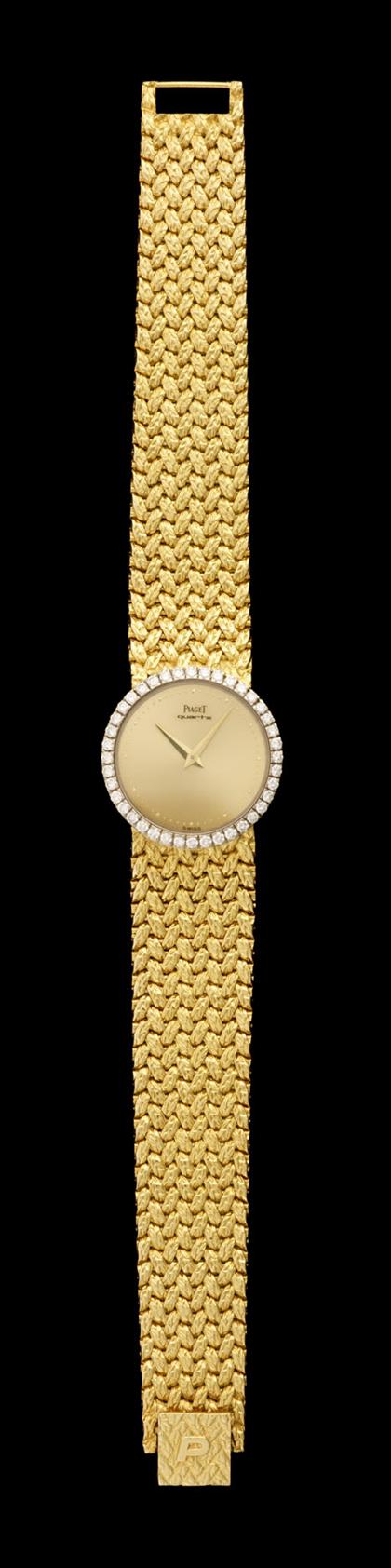 Lady s 18 karat yellow gold wristwatch  4be05