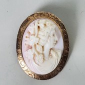 ANTIQUE CARVED SHELL CAMEO PIN OF A