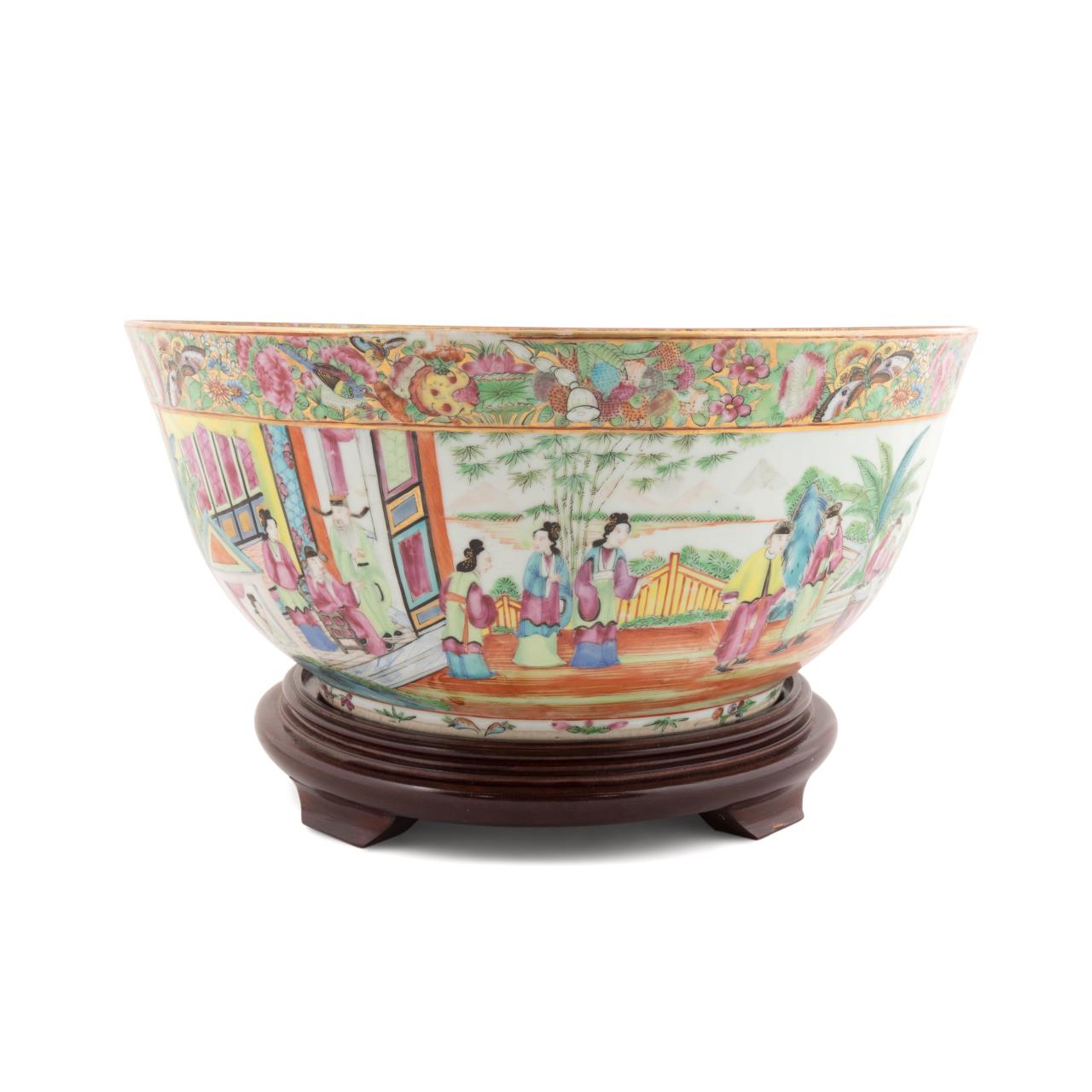 CHINESE ROSE MEDALLION PUNCH BOWL 2f95f6