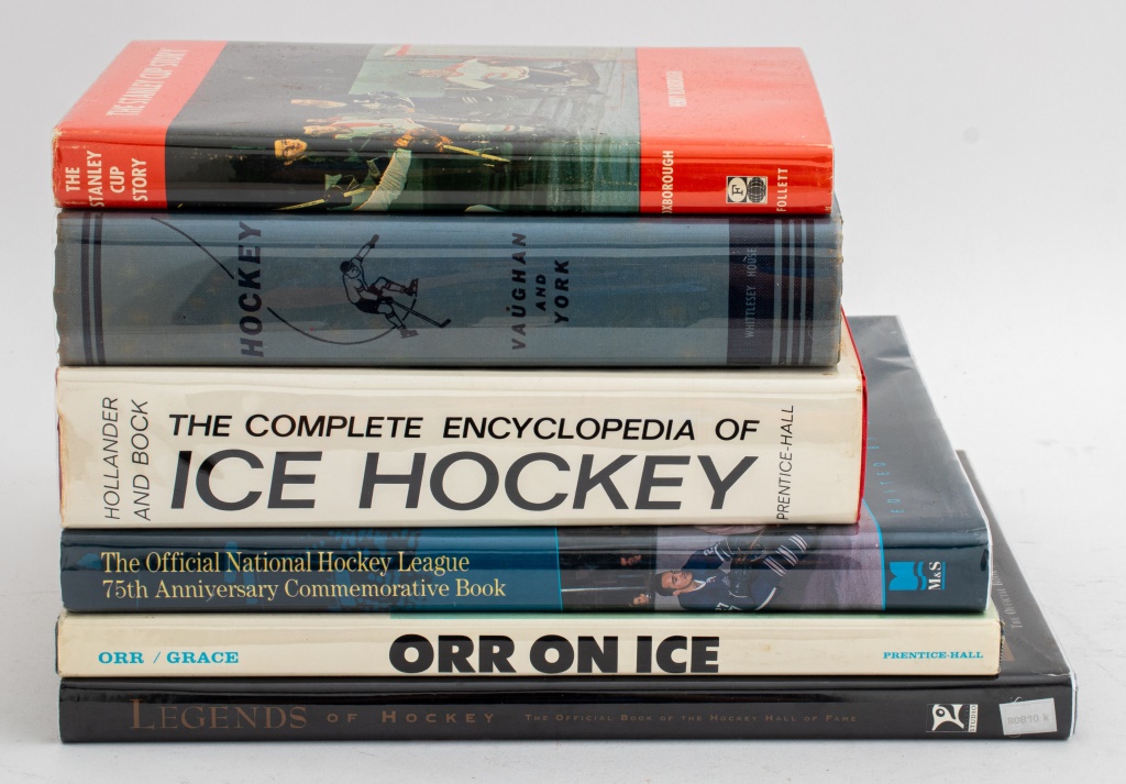 REFERENCE BOOKS ON ICE HOCKEY  2fb77d