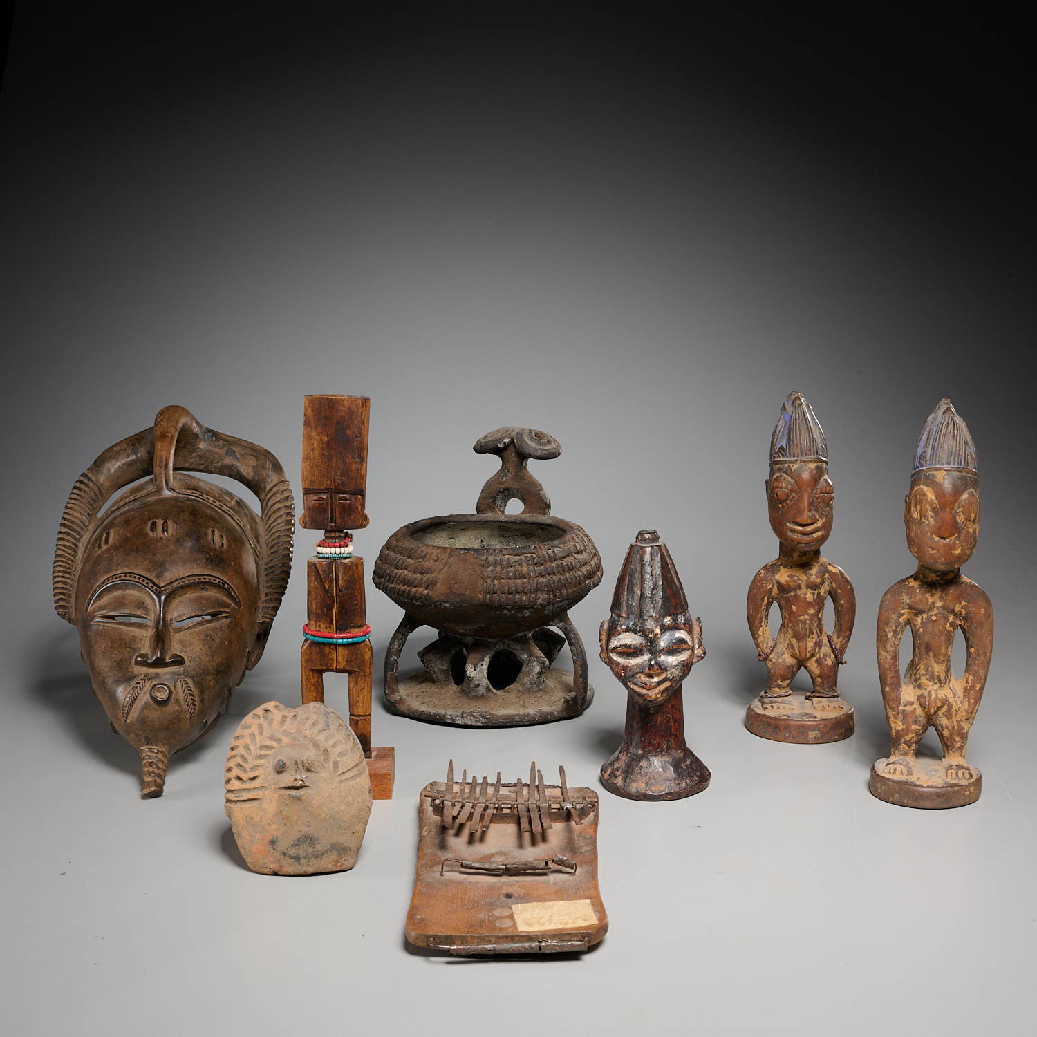 COLLECTION VINTAGE AFRICAN ARTIFACTS 2fb8f3