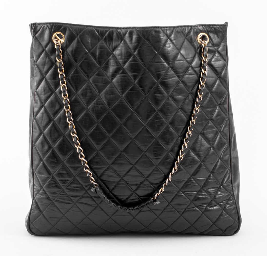 VINTAGE CHANEL QUILTED BLACK LEATHER 2fbeb8