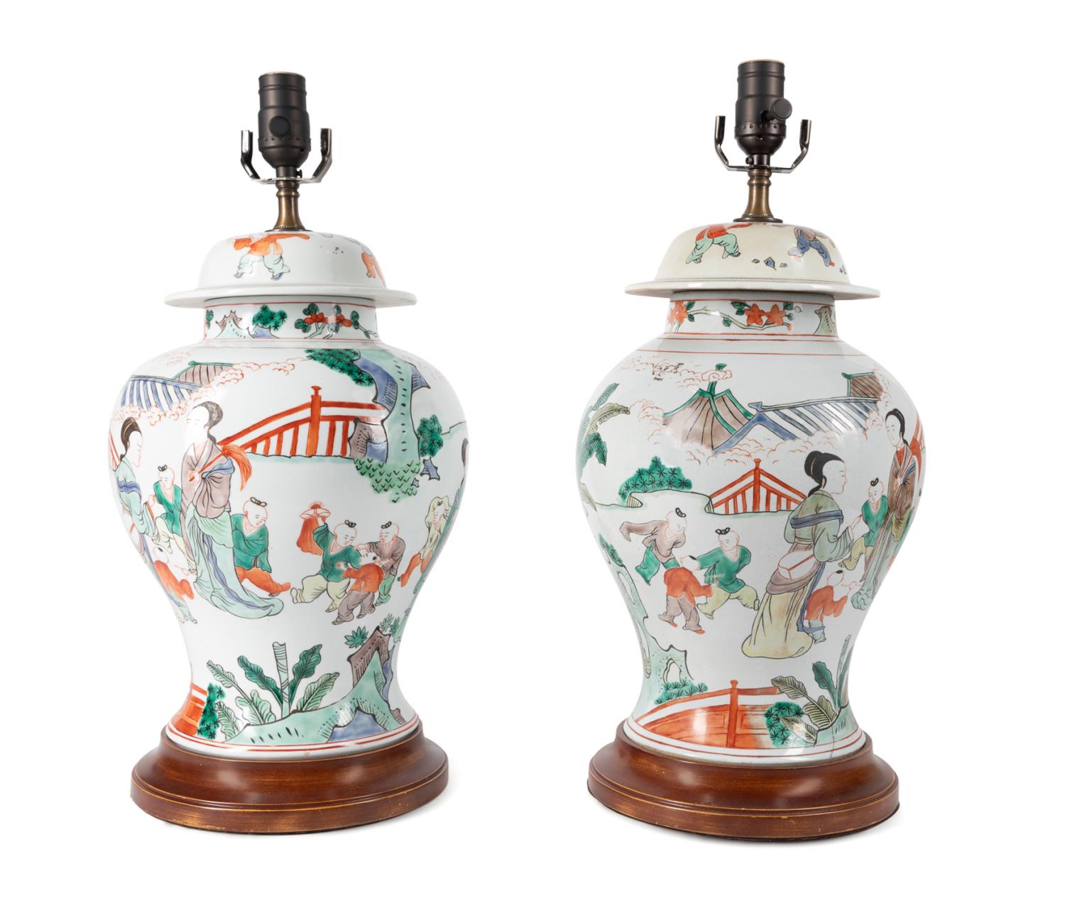 PAIR CHINESE FAMILLE VERTE TEMPLE 2fa275