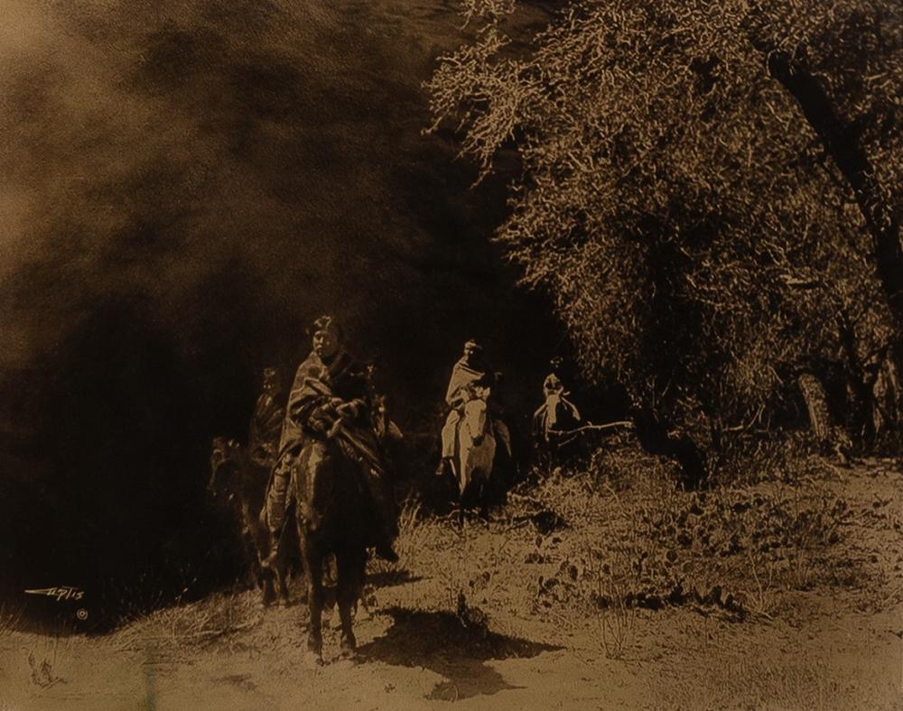 EDWARD S CURTIS OUT OF THE DARKNESS 2fd4a5