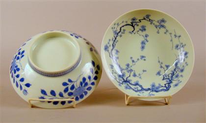 Pair of Japanese blue and white 4c888