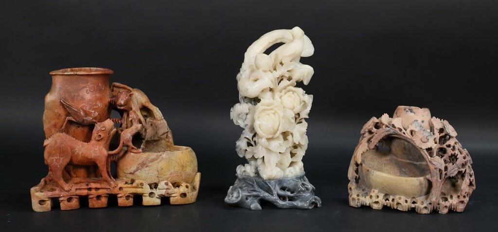 3 CHINESE CARVINGS HARDSTONE  2fe8a5