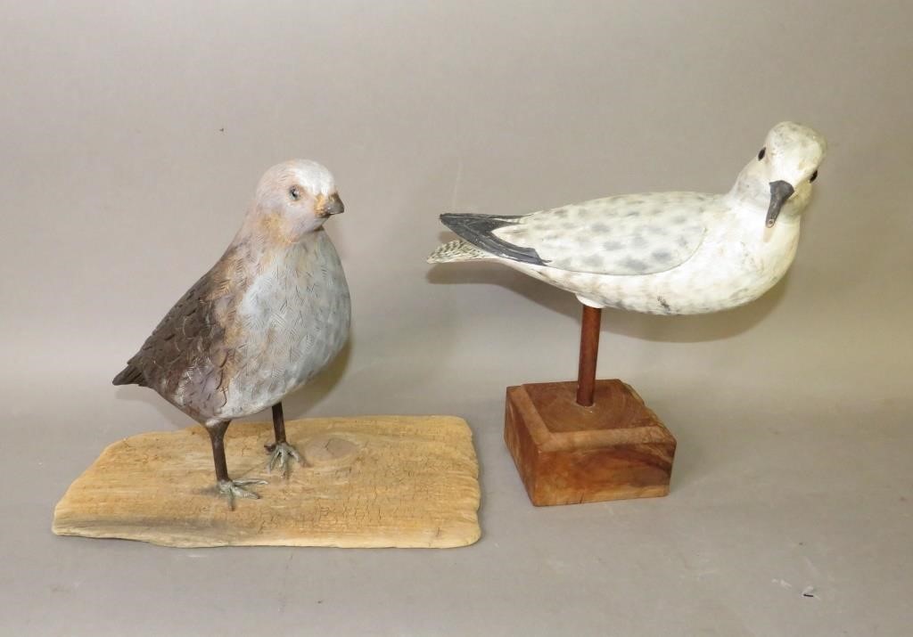 2 BIRD CARVINGS ON STANDSca 1988 300596