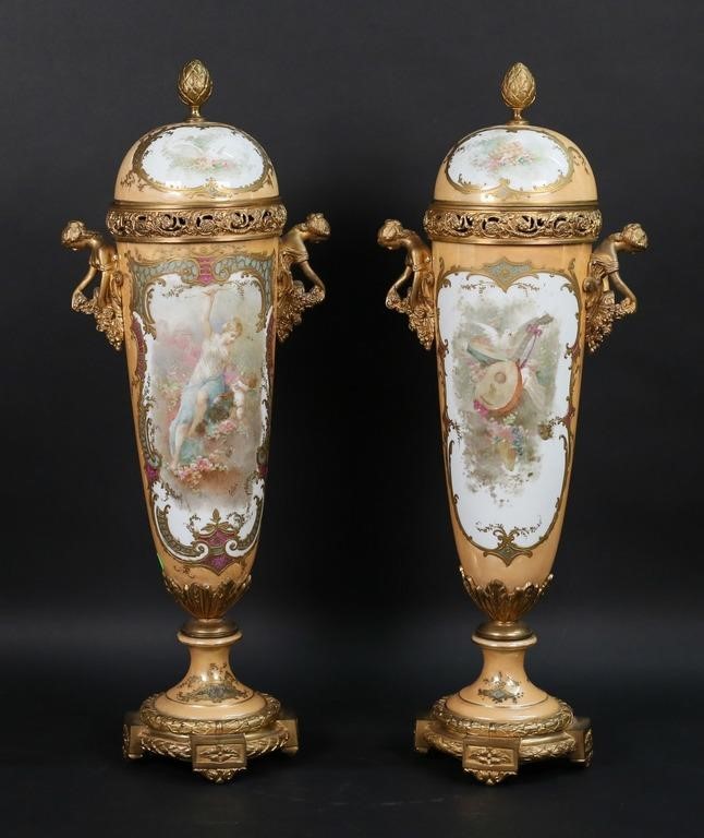PAIR OF SEVRES STYLE PORCELAIN 2fea72