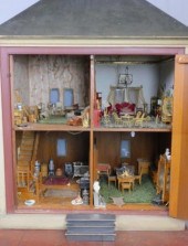 DOLLHOUSE AND ACCESSORIES. EARLY 20TH
