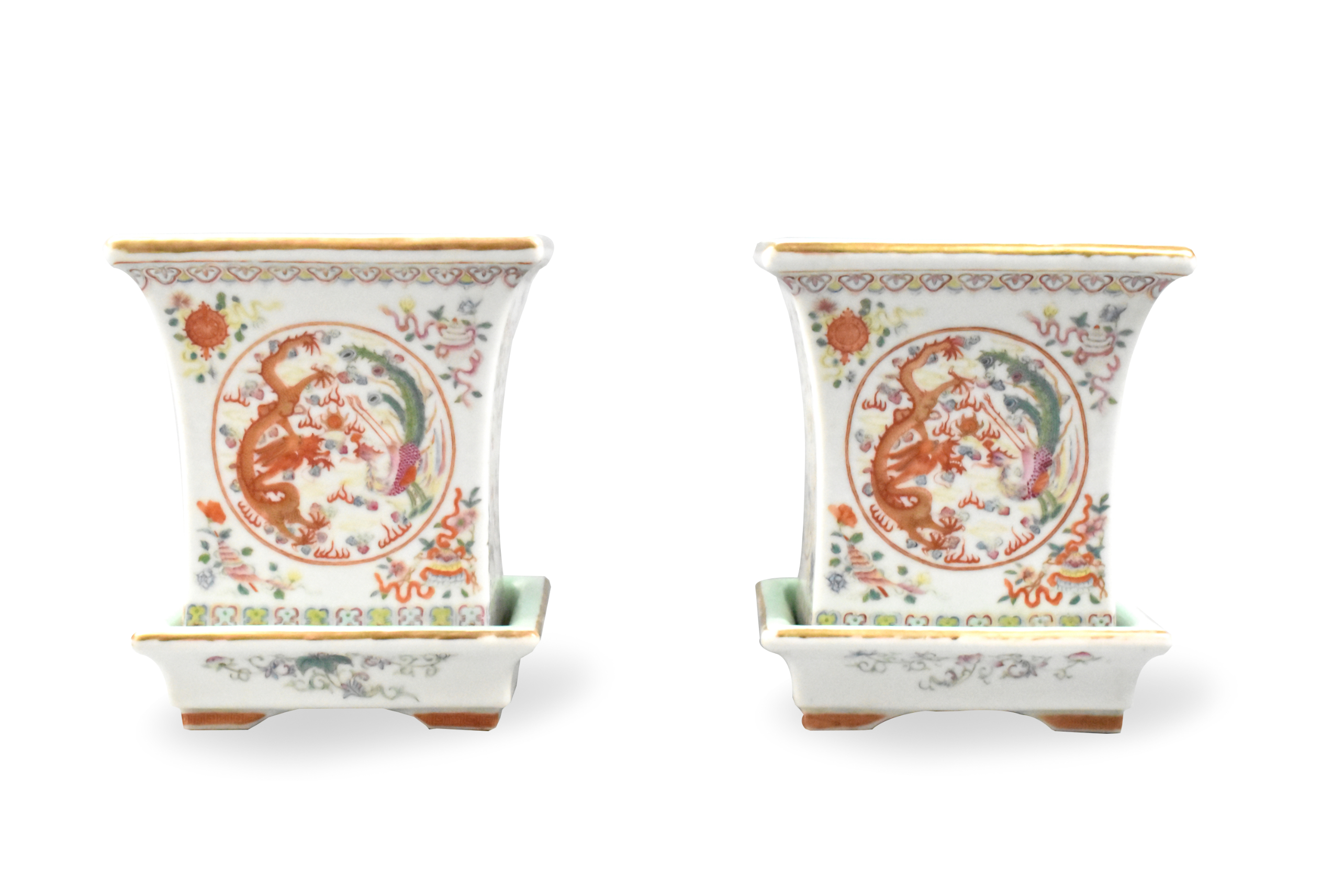 PAIR CHINESE FAMILLE ROSE SQUARE 30154c