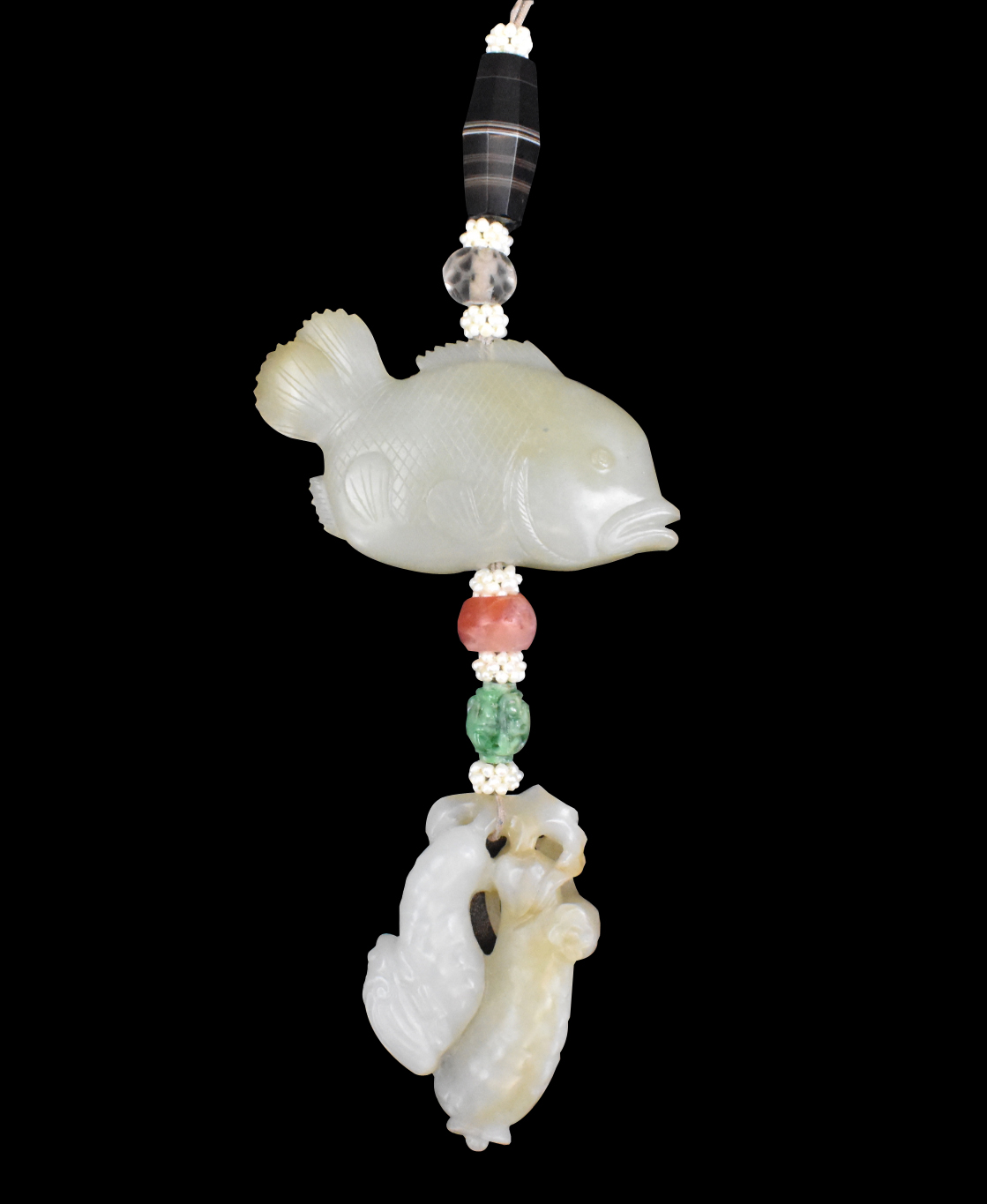 CHINESE JADE CARVED FISH TOGGLE 301727