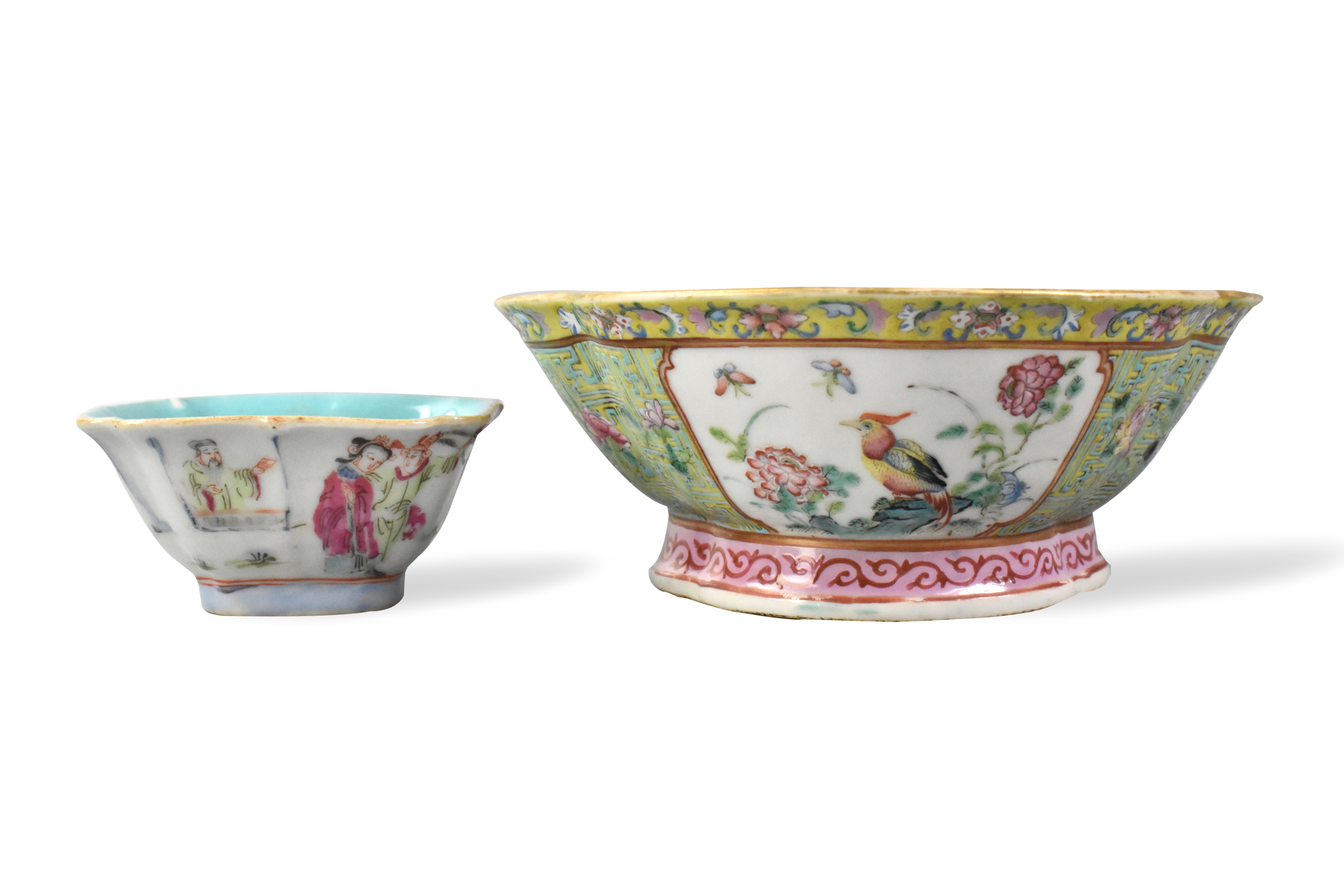 2 CHINESE FAMILLE ROSE STEM BOWLS 19 20H 301d08