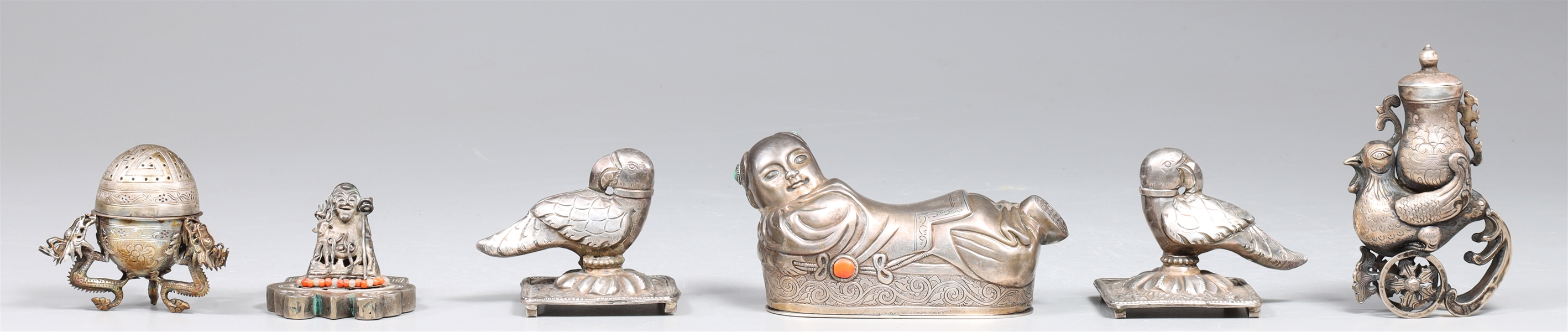 Group of various Chinese objects 303cfc