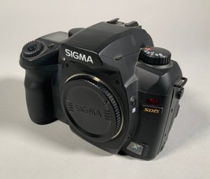 A Sigma SD15 digital SLR camera 30711e
