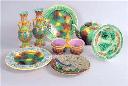 Assorted majolica table wares  4d774