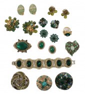 VINTAGE COSTUME JEWELRY GROUP INCLUDING