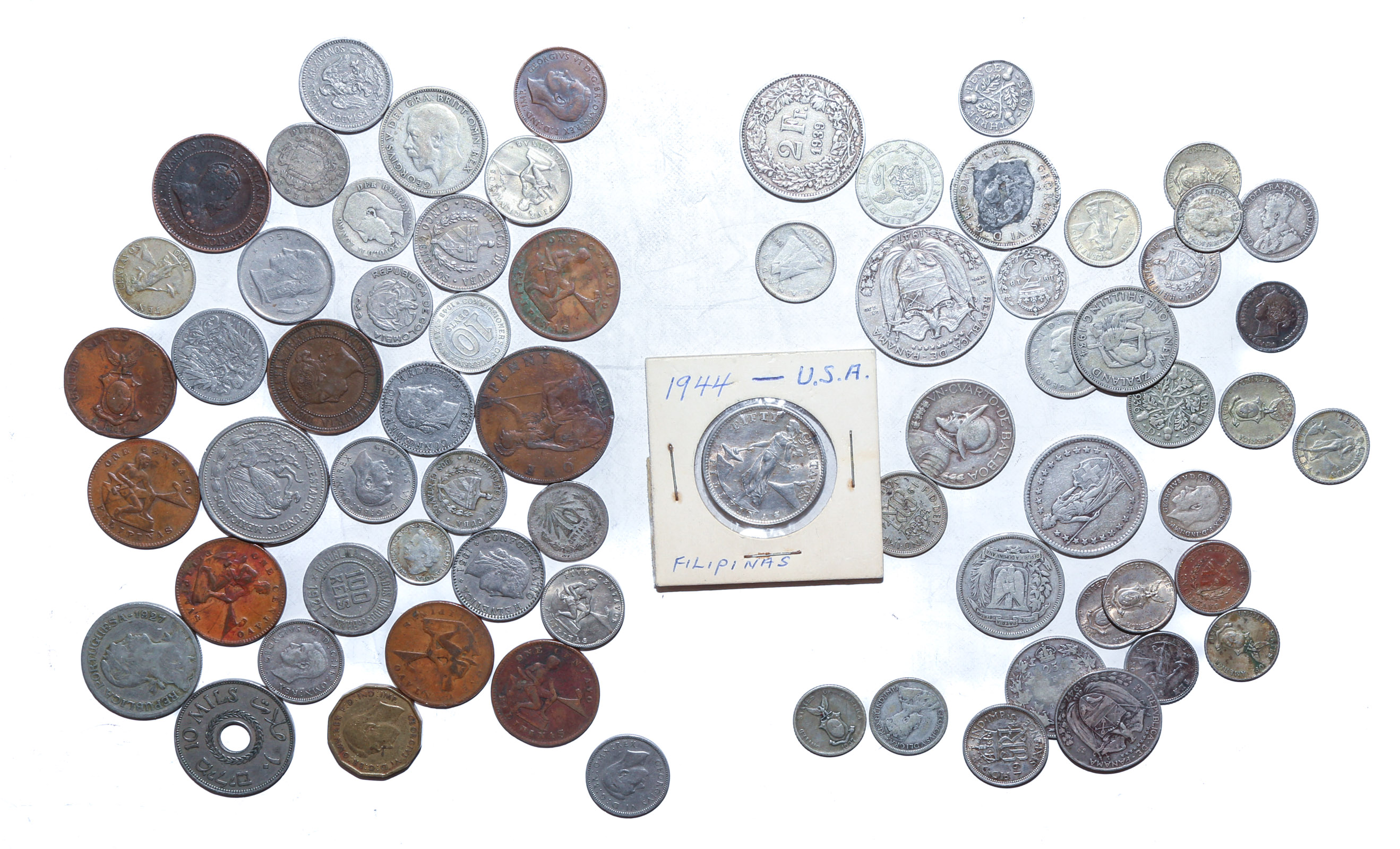 BAG OF 69 WORLD COINS WITH 34 SILVER 308aa3