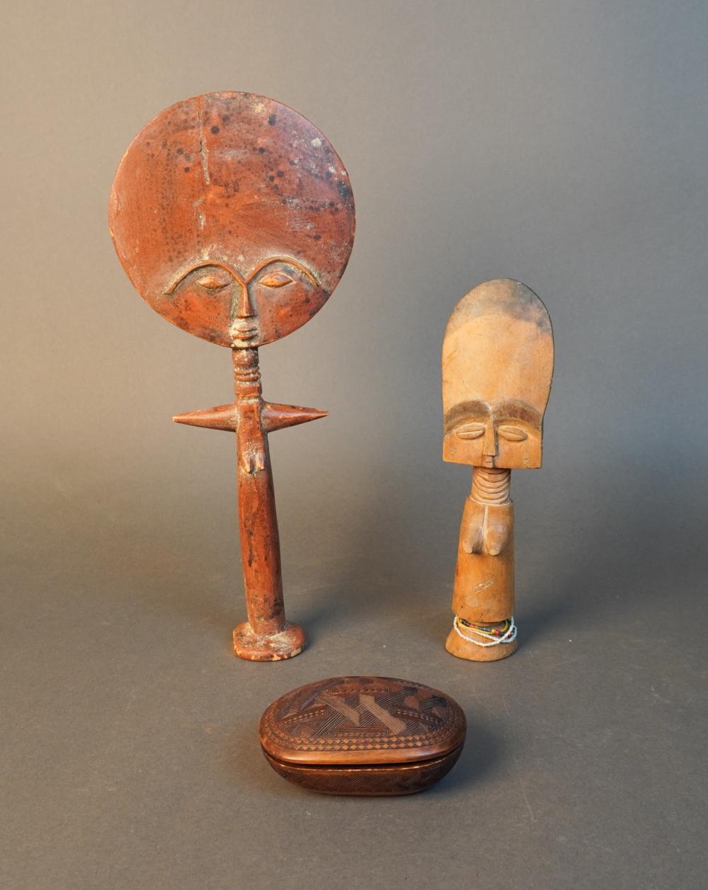 TWO AFRICAN CARVED WOOD FIGURES 3093fc