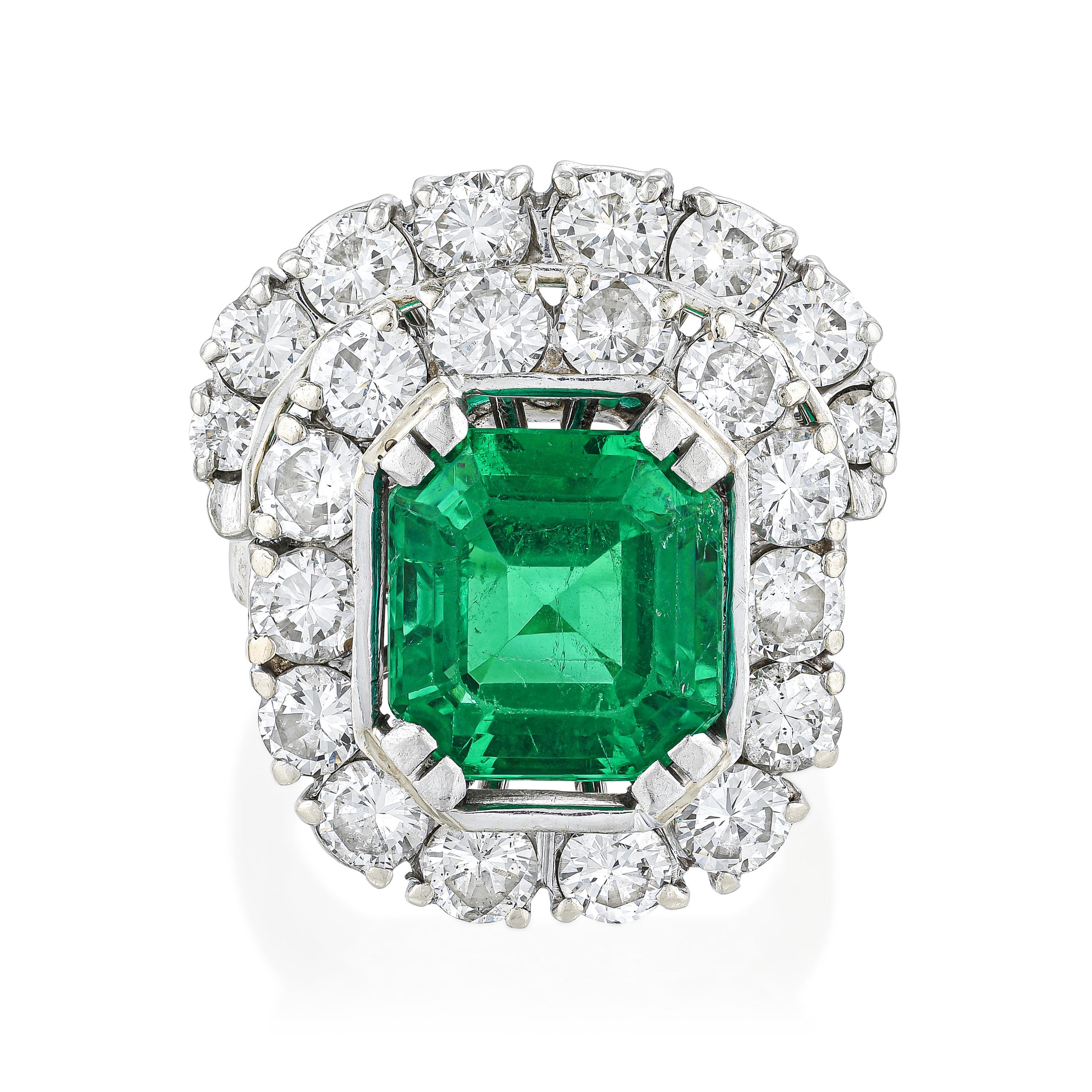 COLOMBIAN EMERALD AND DIAMOND RING 30bcf0