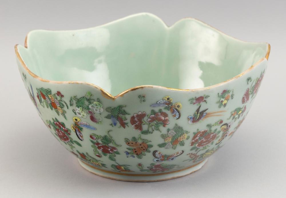 CHINESE EXPORT ROSE CANTON ON CELADON 30b586