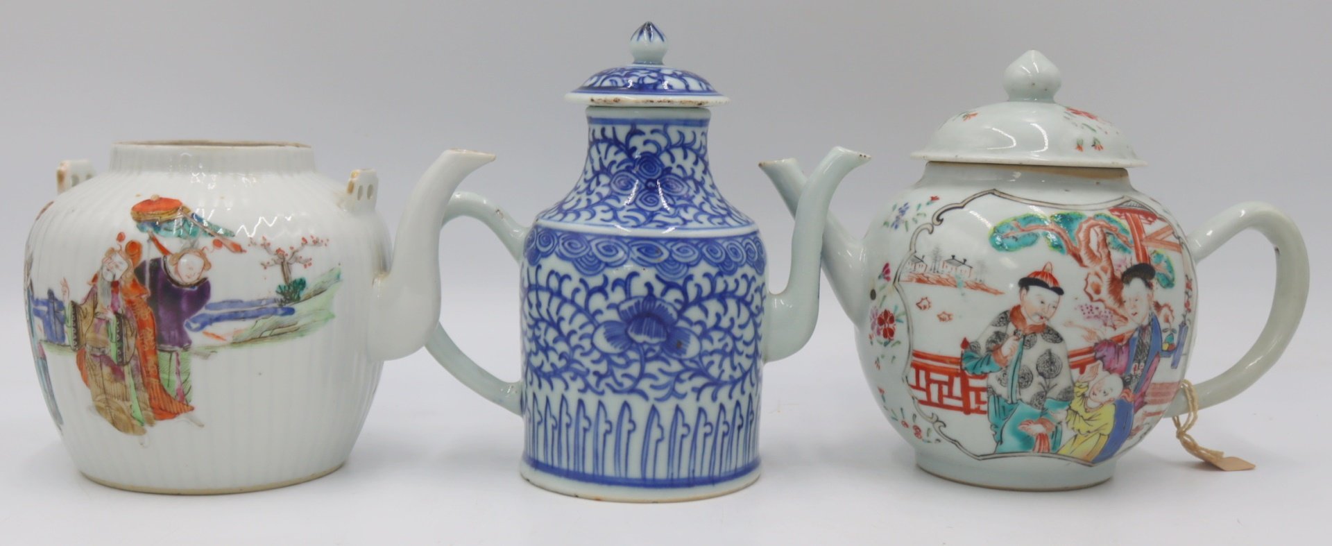 CHINESE PORCELAIN TEAPOT COLLECTION  30b864