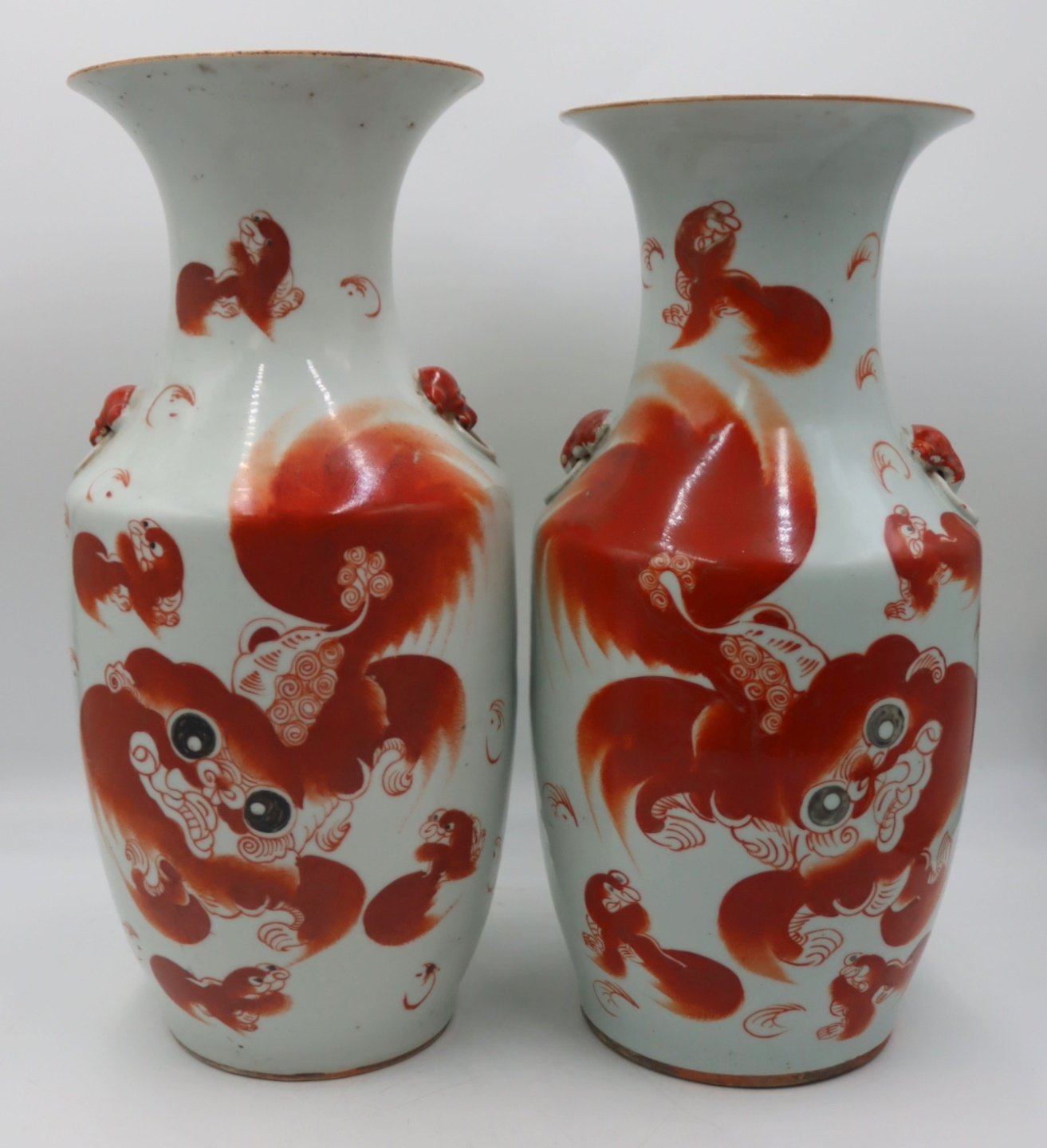 NEAR PAIR OF CHINESE IRON RED FOO 30b87a
