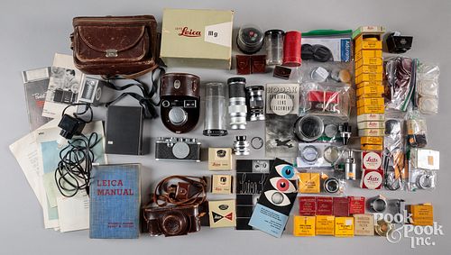 GROUP OF LEICA AND OTHER VINTAGE 30f21a