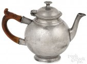 PEWTER TEAPOT, MID 18TH C.Pewter teapot,