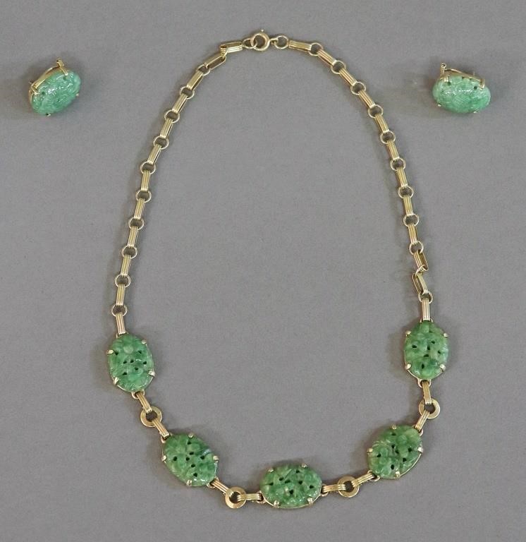14 karat gold and carved jade necklace  310ff4