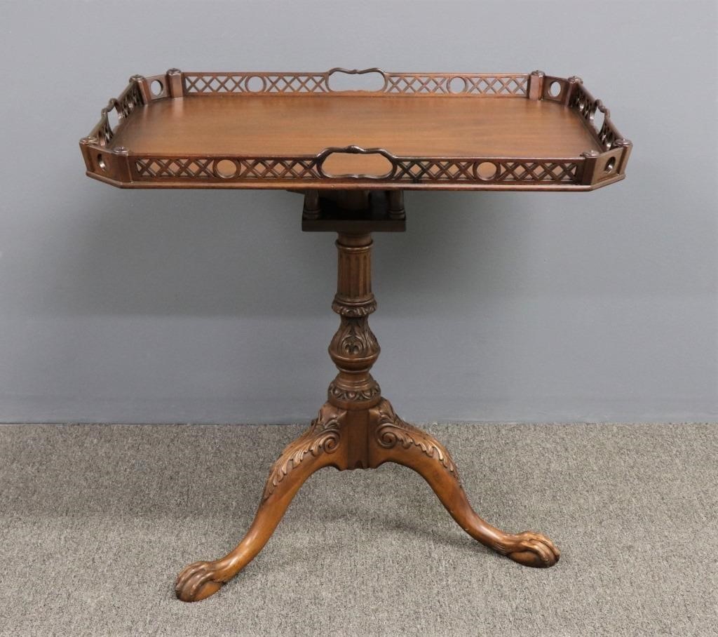 Baker Chippendale style mahogany 311254