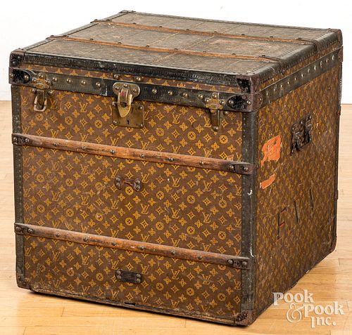 EARLY LOUIS VUITTON TRUNK 174049Early 311f30