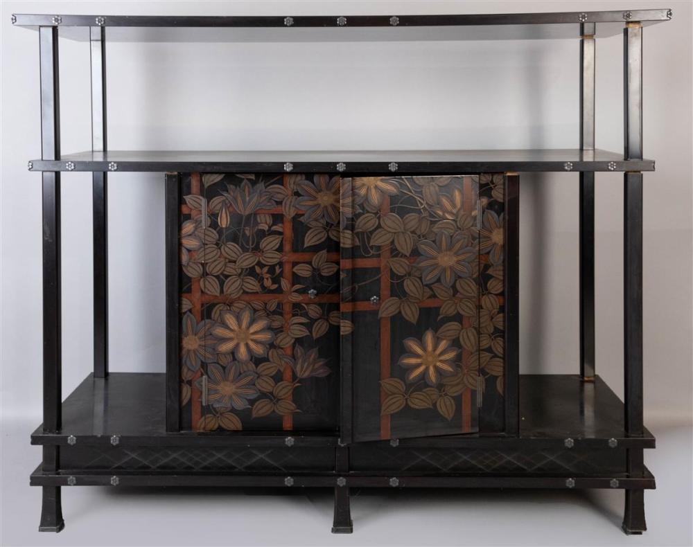 JAPANESE LACQUER PORTABLE DISPLAY 312075