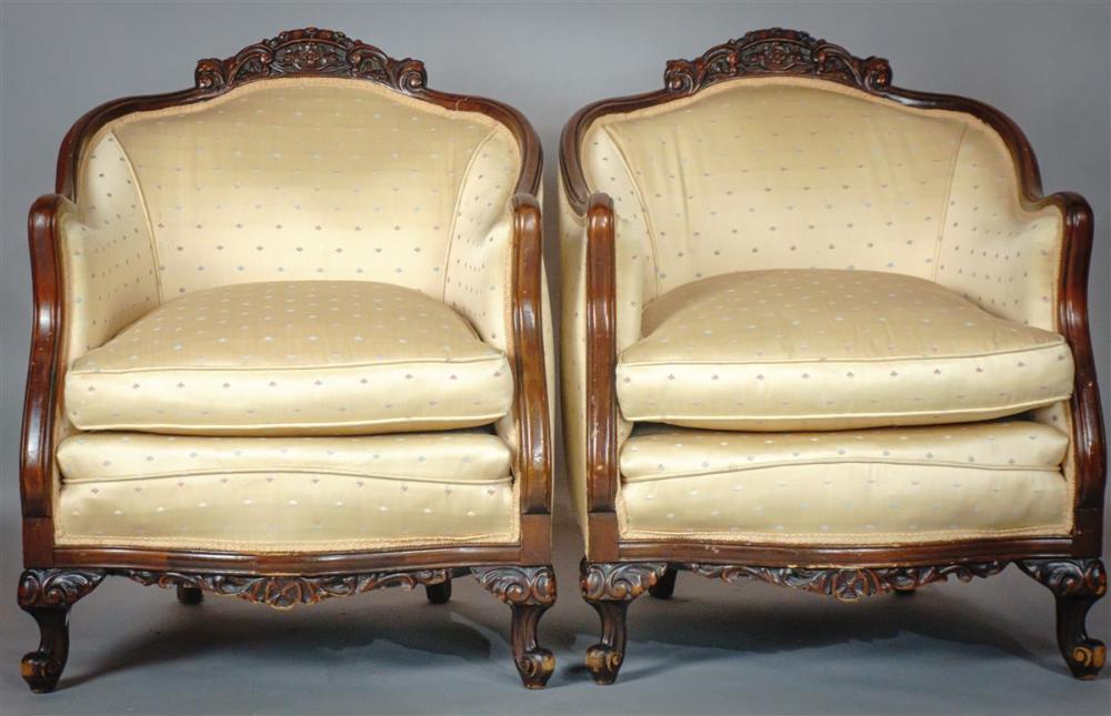 PAIR OF LOUIS XV STYLE UPHOLSTERED 3121a3
