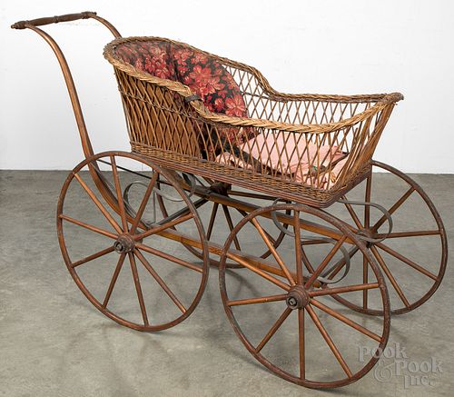 VICTORIAN WICKER BABY CARRIAGE  30fc97