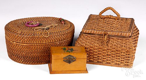 SMALL WOODEN SEWING BOX AND TWO 30ff58