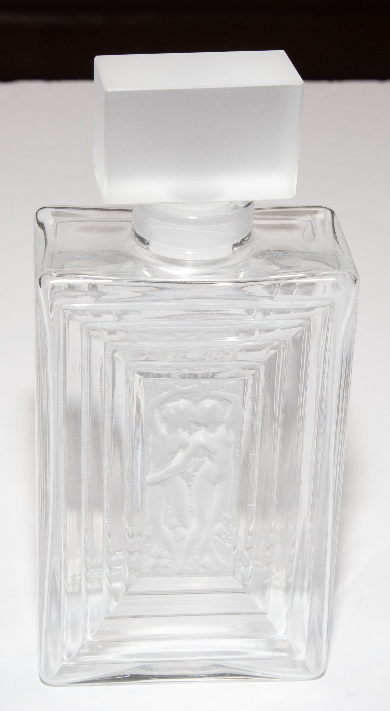 A LALIQUE DECANTER 7 3 4 in H  310619