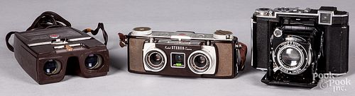 GROUP OF VINTAGE CAMERAS AND ACCESSORIESGroup 3131ea