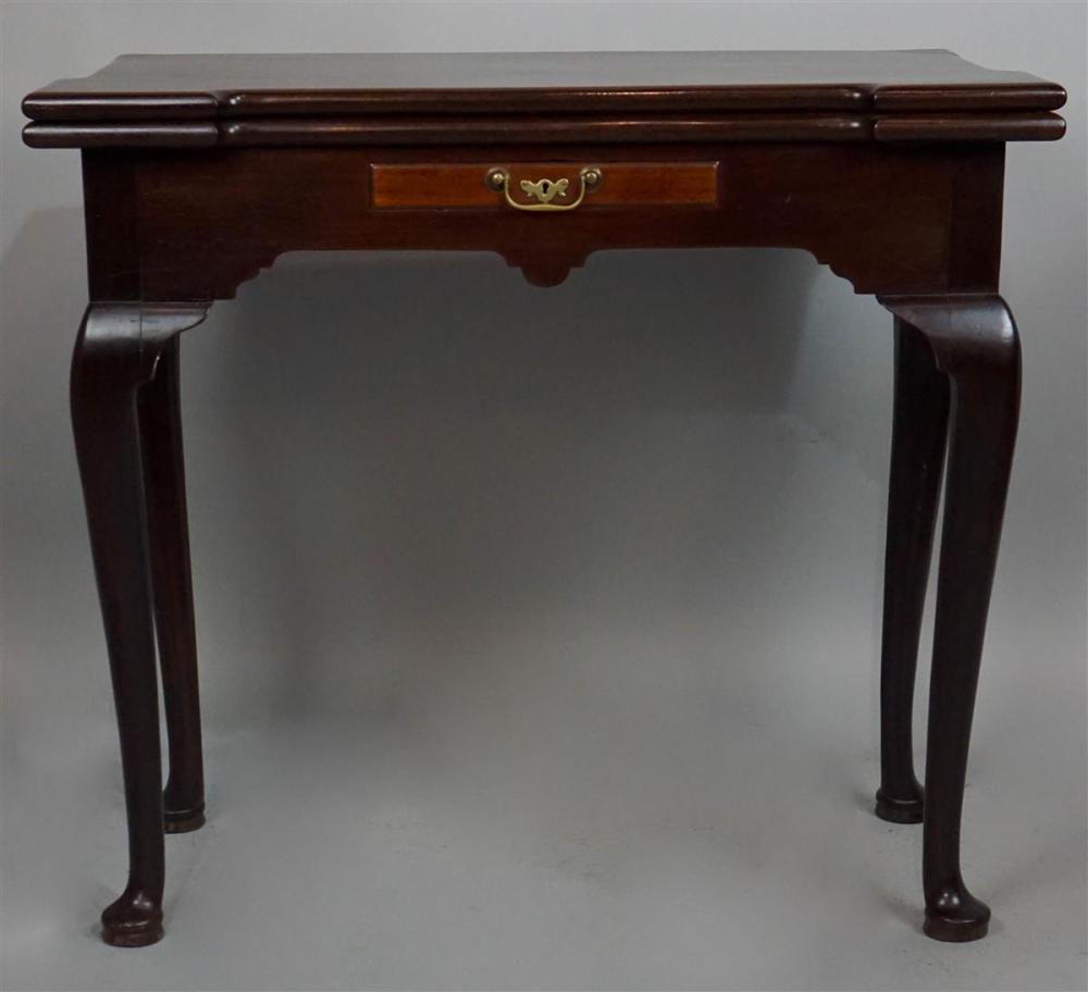 QUEEN ANNE MAHOGANY GAME TABLEQUEEN 31349d