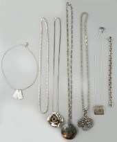 LARGE COLLECTION OF SILVER JEWELRYLARGE 313ae1