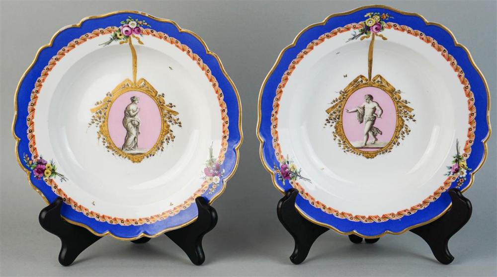 PAIR OF MEISSEN MARCOLIN NEOCLASSICAL 313c42