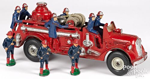 ARCADE FORD PAINTED CAST FIRE TRUCK 3140c9