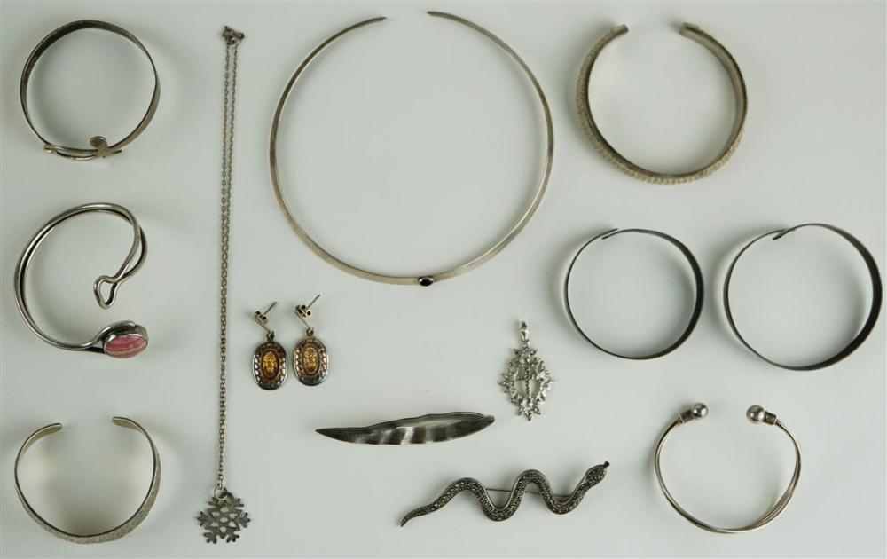 COLLECTION OF SILVER JEWELRYCOLLECTION 312767