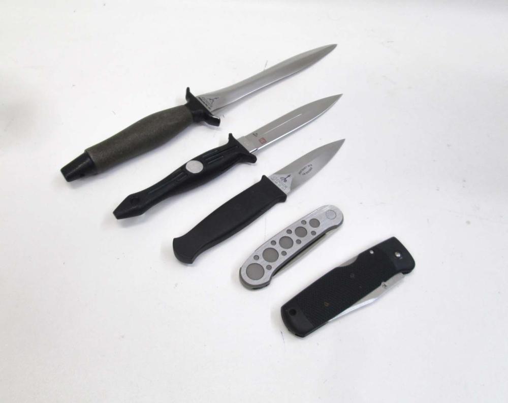 COLLECTION OF SIX KNIVES INCLUDING: